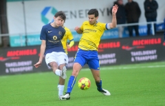 Kapitein Dario Grazzini tekende voor de eerste gelijkmaker en lag ook aan de basis van de rode kaart van thuisspeler Brian Roekens.  © Koen Merens